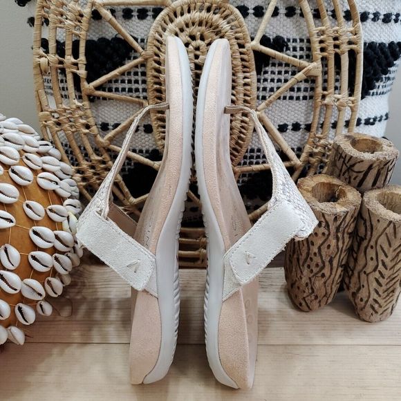 Vionic Wanda Sandals Leather Snake Adjustable Post Toe Bone Comfort Womens 9/41 - Picture 5 of 12